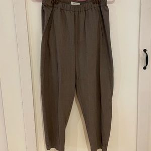 Babaton (from Aritzia) trousers | Size Medium | Excellent used condition